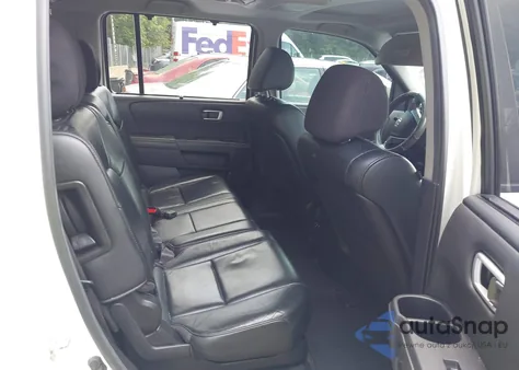 2012 Honda Pilot Touring z USA, uszkodzony, nr VIN 5FNYF4H91CB027872